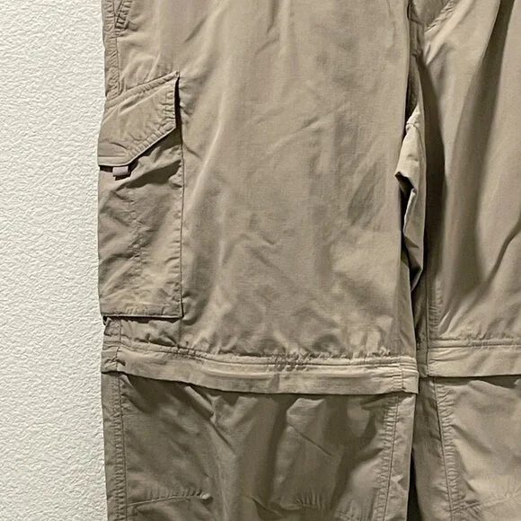 (MEN'S) COLUMBIA "Silver Ridge" Convertible Cargo Pants/Shorts Khaki- 40/30